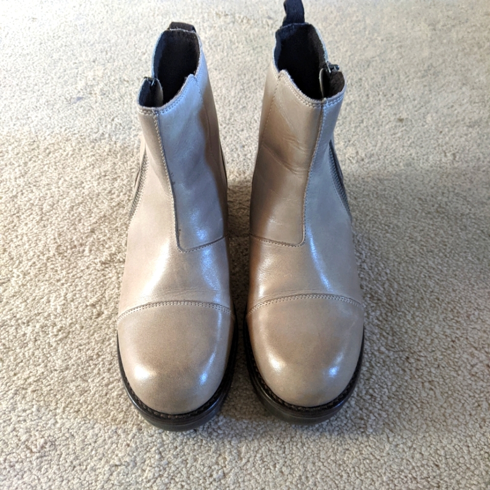 New Ten Points boots